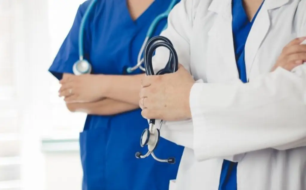 EU advierte que atención médica privada en México puede ser más cara por el mundial