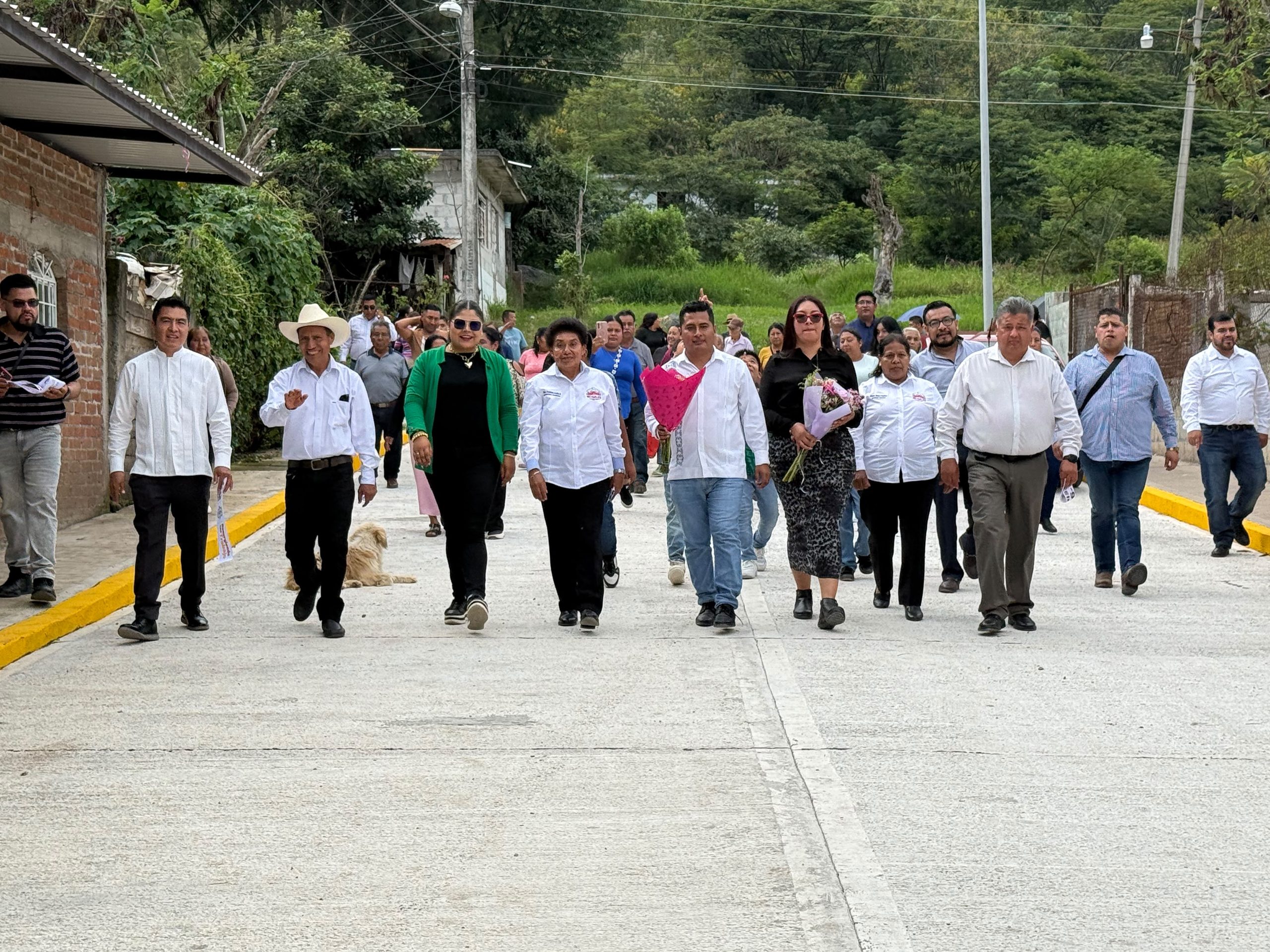 ¡Acciones que transforman Nogales! Libni Zuriel arranca obras en las colonias Anáhuac y Emilio Carranza y entrega la primera pavimentación en Los Fresnos